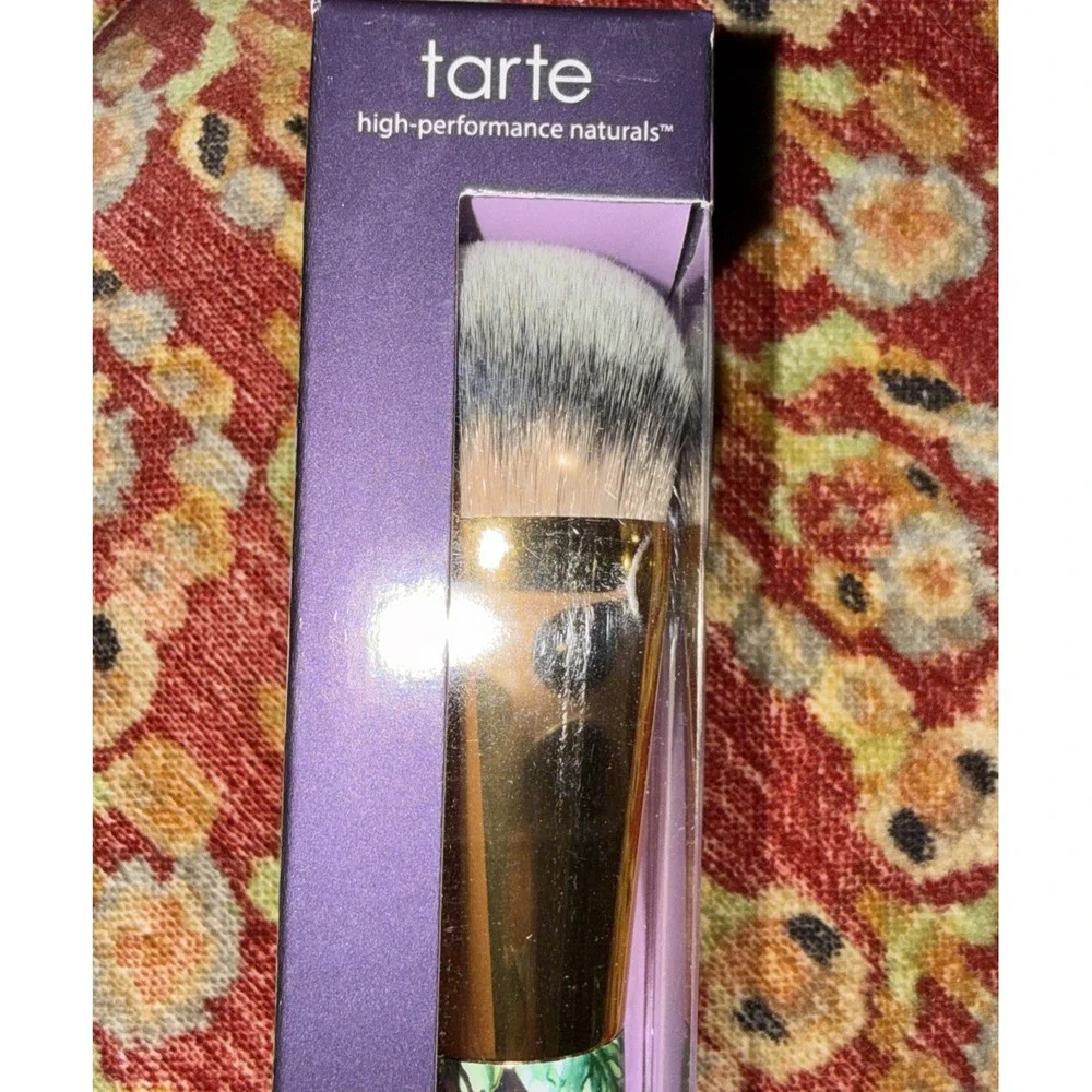 Tarte Foundcealer Foundation Brush New In The Box